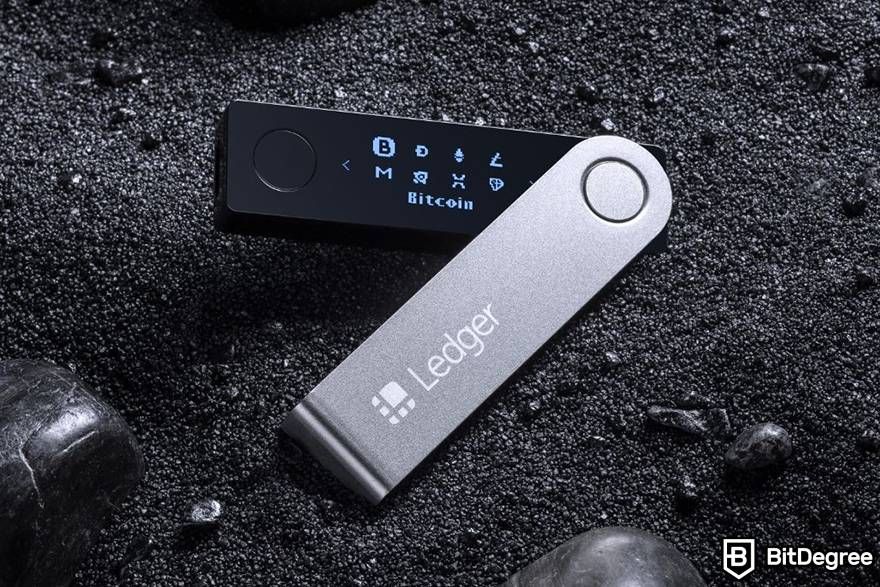 Ledger Nano X review: Hardware wallet.