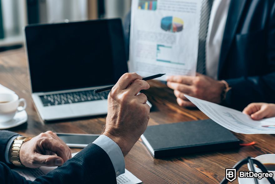 Arti Tokenization: Mendiskusikan strategi investasi.